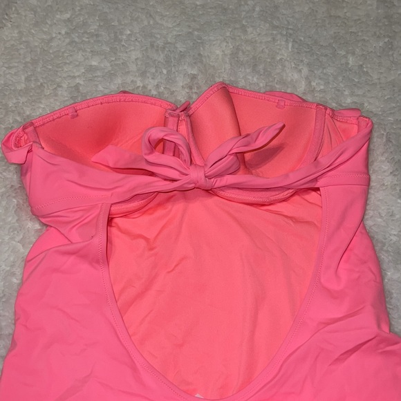 Pin Up Bathing Suit - Picture 2 of 5